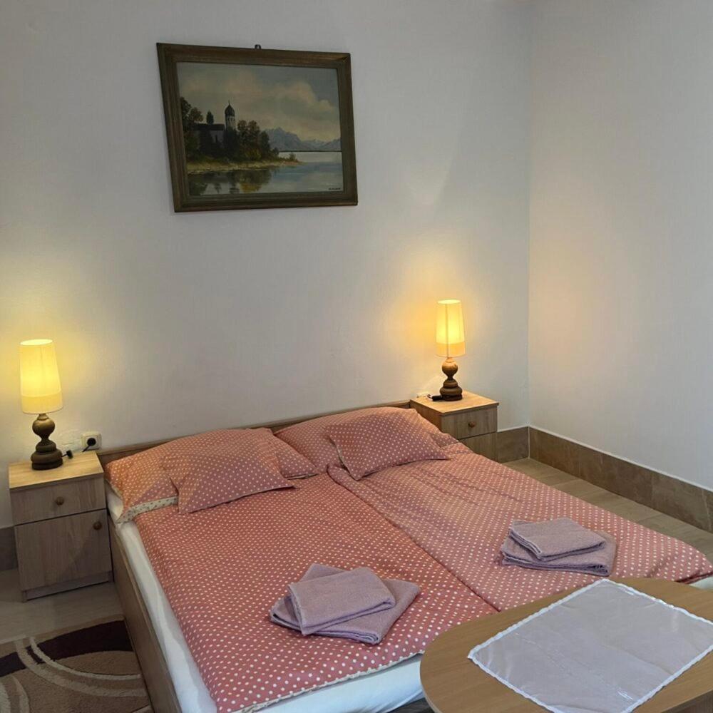 Lenzl'S Panzio Bed & Breakfast Szigetvár Exterior foto